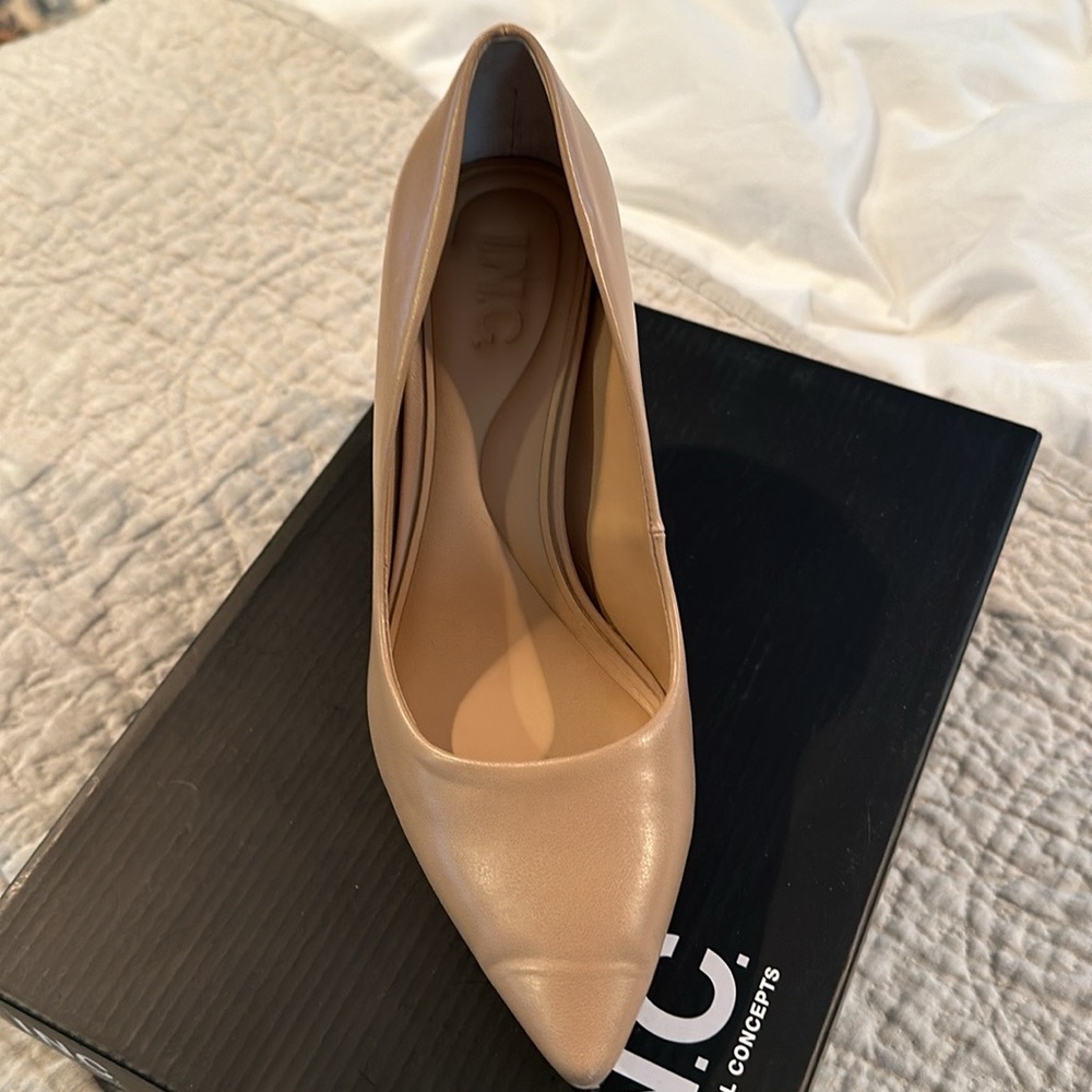 Size 6 new inbox I.N.C. Almond heels